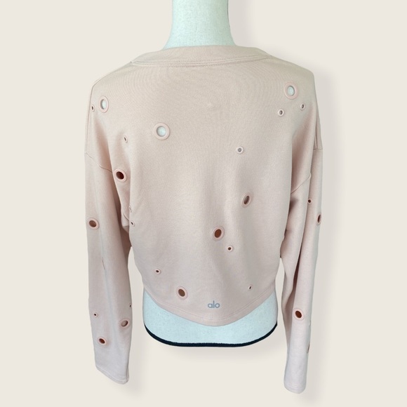 Alo Yoga Cadence Pullover in Nectar - Picture 5 of 11